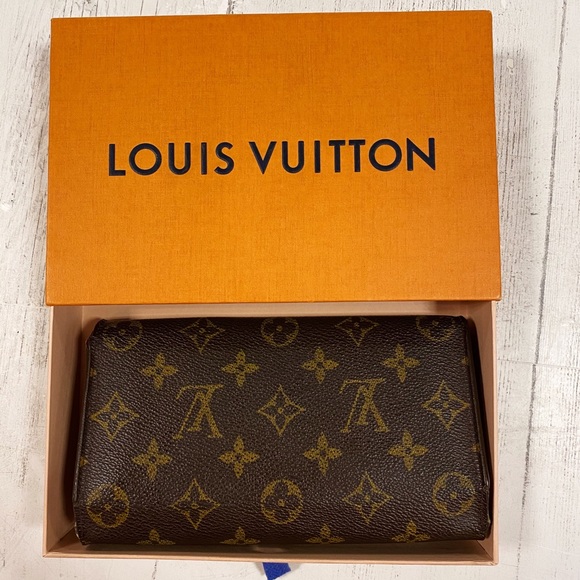 louis vuitton wallet - Picture 5 of 6
